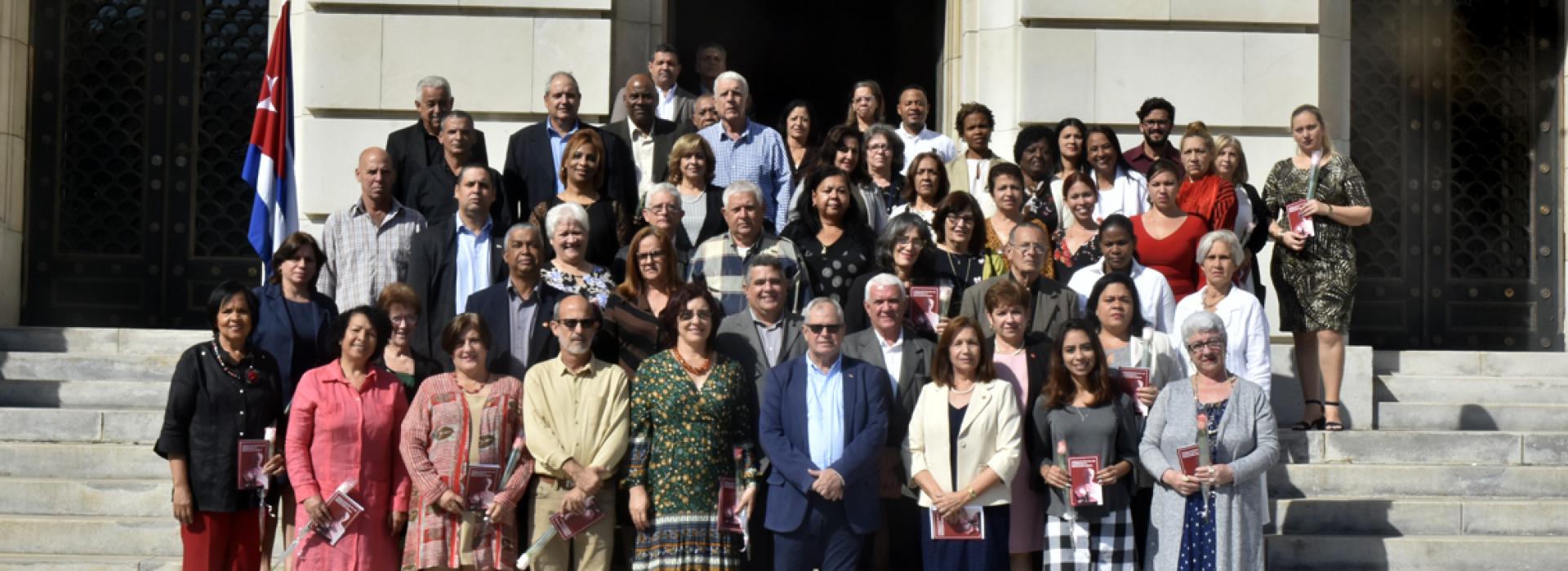 Firman Código de Ética de los Cuadros de la Revolución Cubana, cuadros de las Oficinas Auxiliares de la Asamblea Nacional del Poder Popular