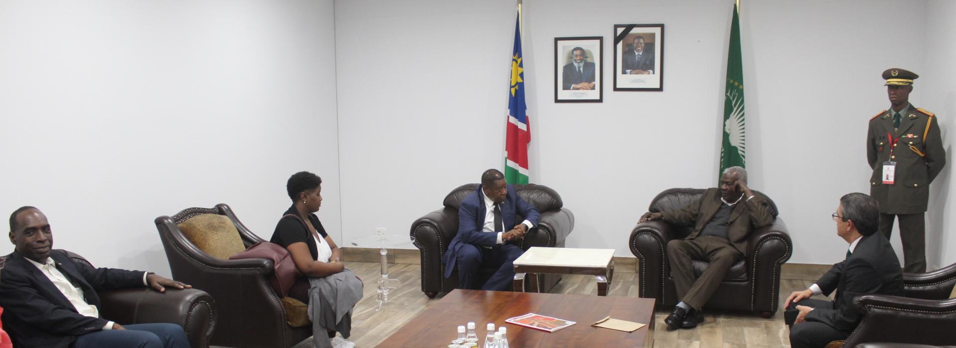 Arriba Esteban Lazo a Namibia para asistir al funeral de Estado de Hage G. Geingob