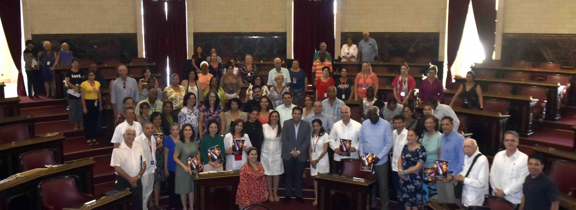 Presentan en el Capitolio Nacional Revista Parlamentaria Especial «Cuba y Vietnam: un símbolo de hermandad»