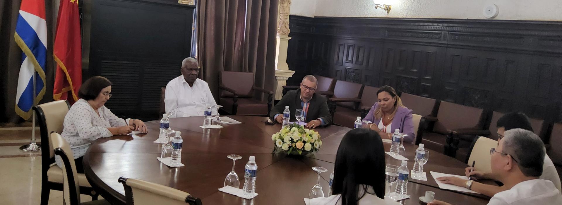 Recibe Esteban Lazo al Embajador de la República Popular China
