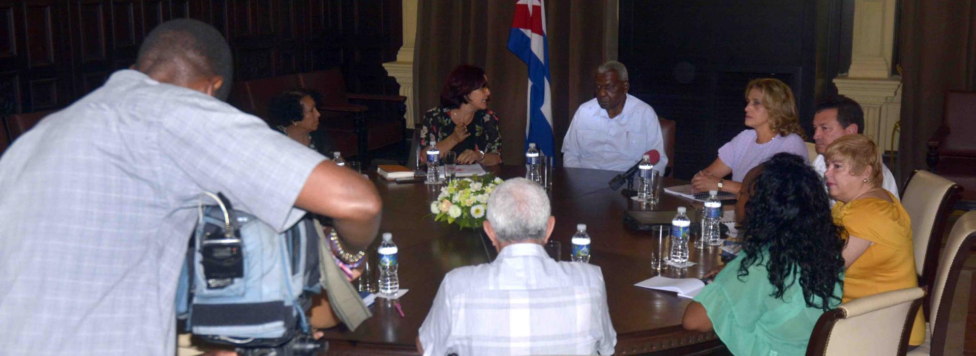 Que el ejercicio de rendición de cuenta a la Asamblea Nacional del Poder Popular fortalezca el Comercio Interior en Cuba a favor del pueblo
