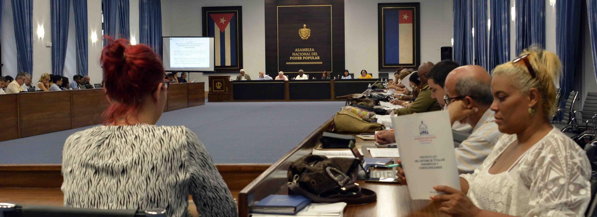 Ejercicio de debate y aporte parlamentario, fortaleza del proceso legislativo cubano