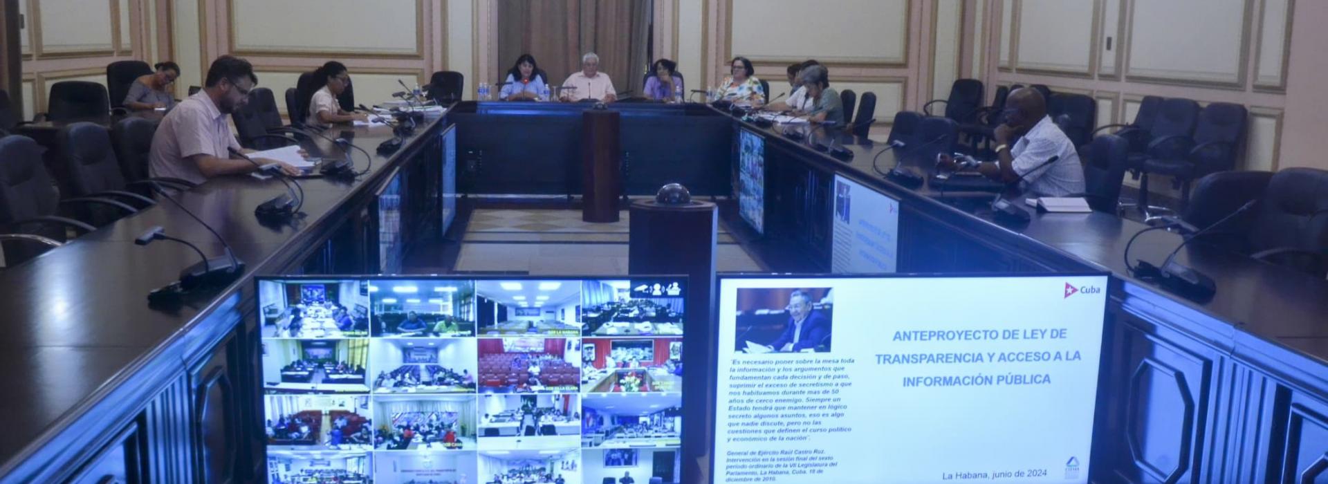 Contribuir desde la mirada parlamentaria a las propuestas de disposiciones normativas sobre el Sistema de Condecoraciones y Títulos Honoríficos y de Transparencia y Acceso a la Información Pública en Cuba