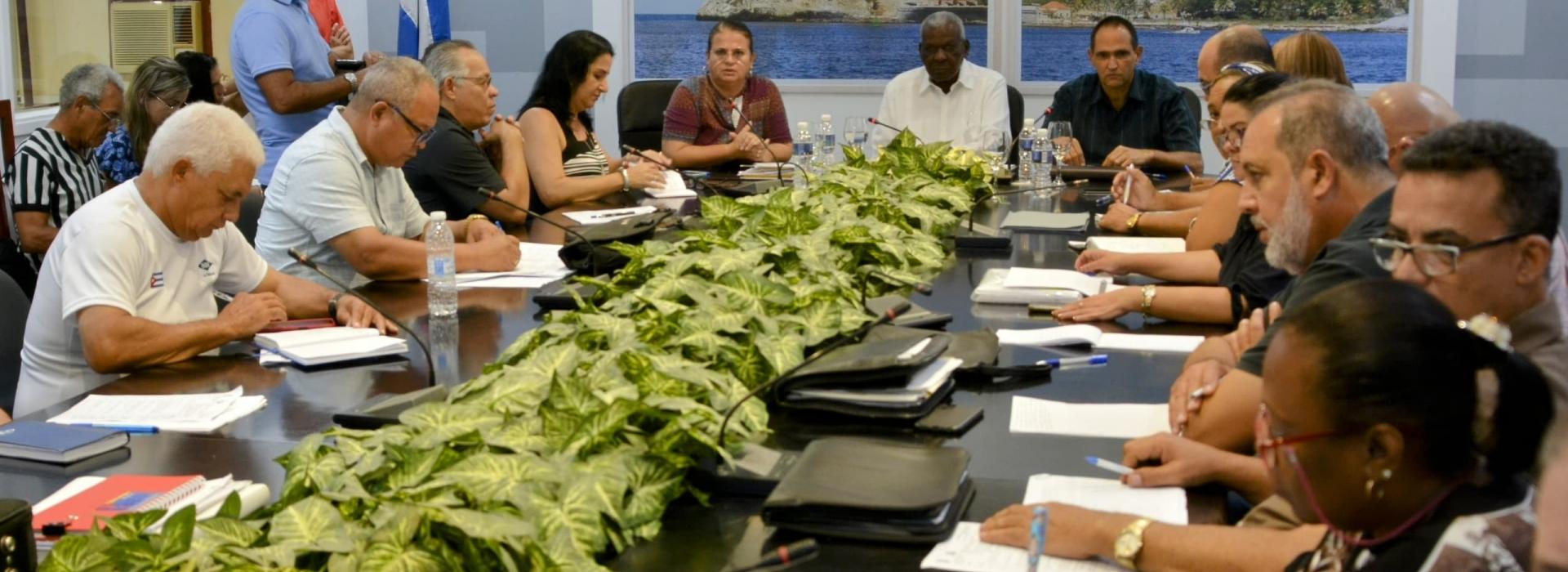 Participó Esteban Lazo en chequeo de programas y acciones en La Habana