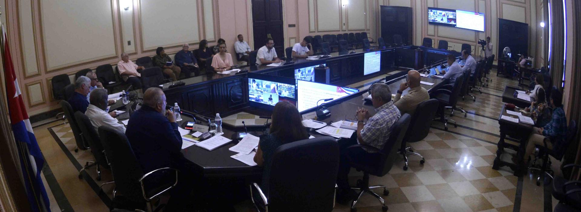 La participación popular es clave en la implementación y el control de las medidas para corregir distorsiones y reimpulsar la economía