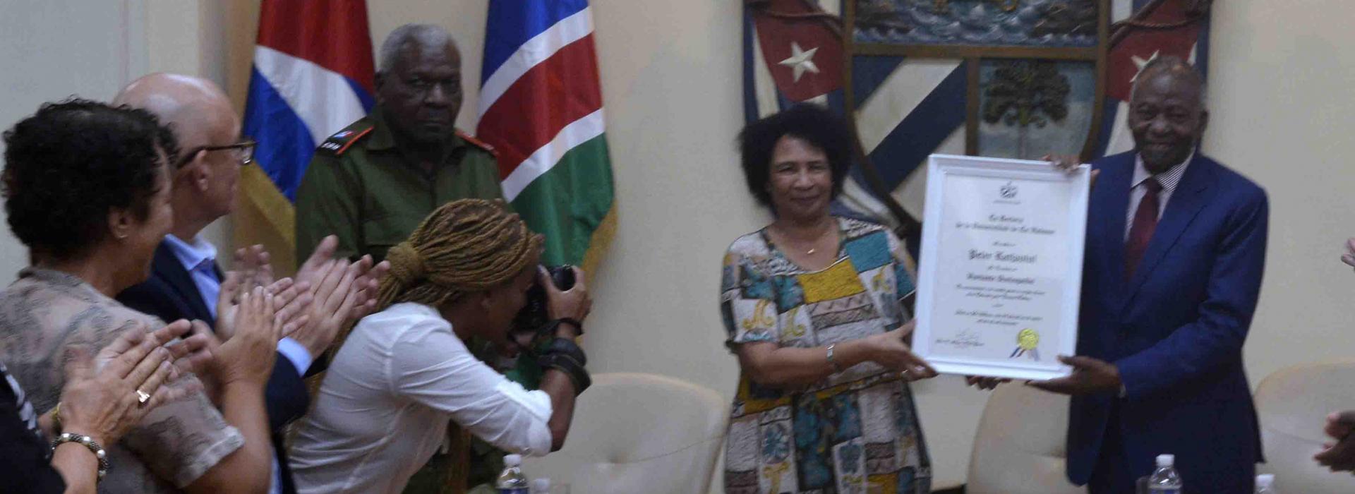 Recibió Presidente de la Asamblea Nacional de Namibia la Condición de Visitante Distinguido de la Universidad de La Habana