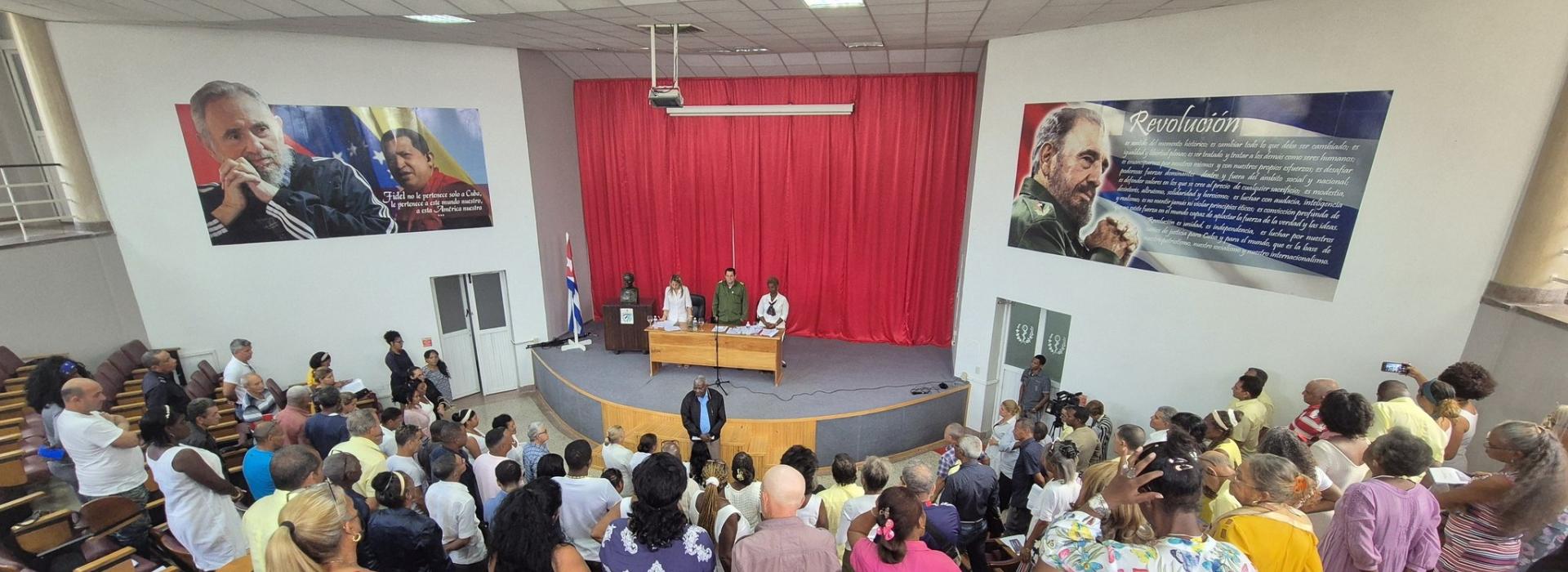 Participó Esteban Lazo en sesión ordinaria de la Asamblea Municipal del Poder Popular de Arroyo Naranjo