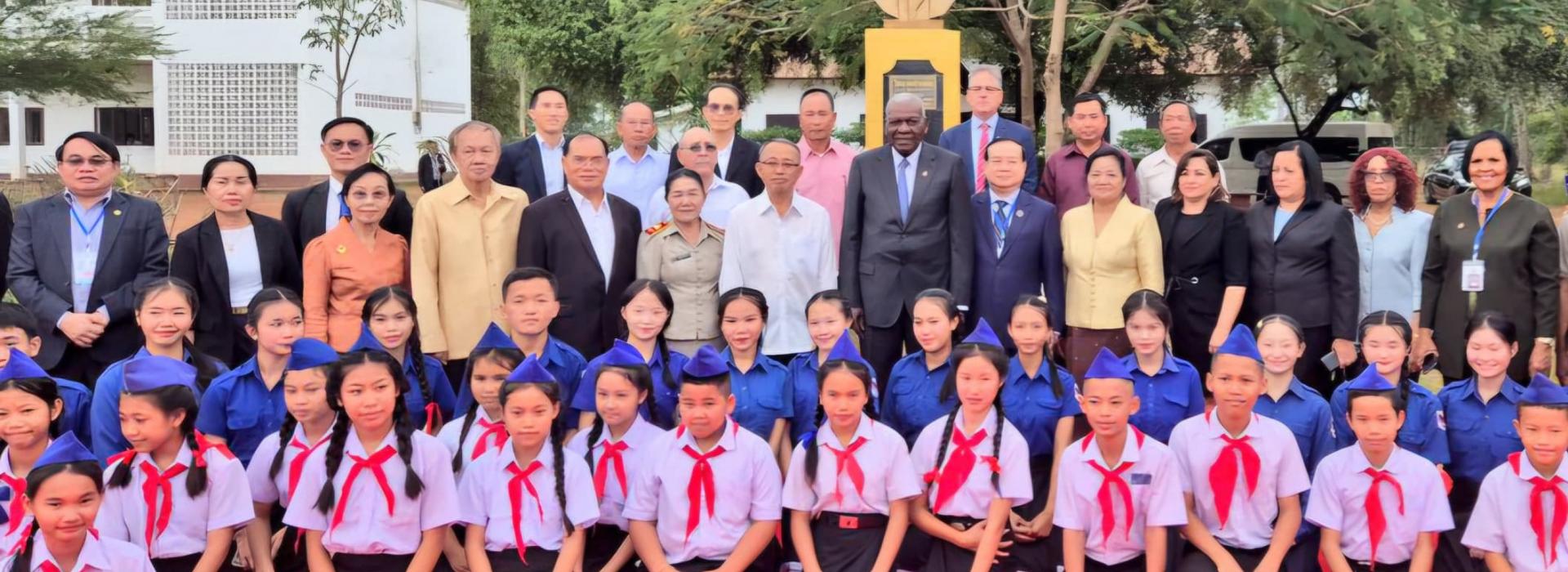 Concluye Esteban Lazo visita oficial a Laos