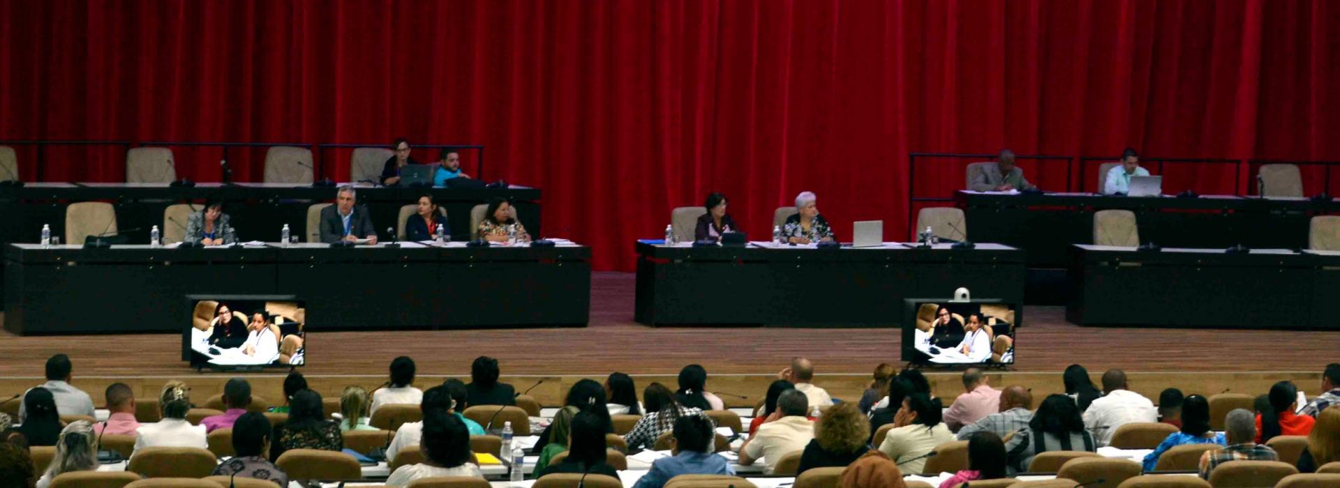 Comisiones parlamentarias analizaron importantes temas de la agenda nacional