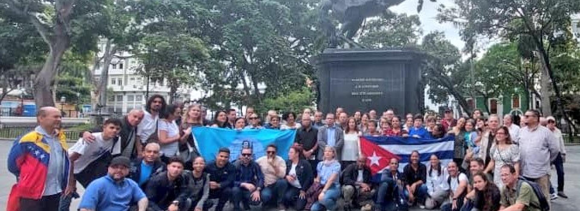 Delegación cubana en Caracas rindió homenaje a Bolívar y a Chávez