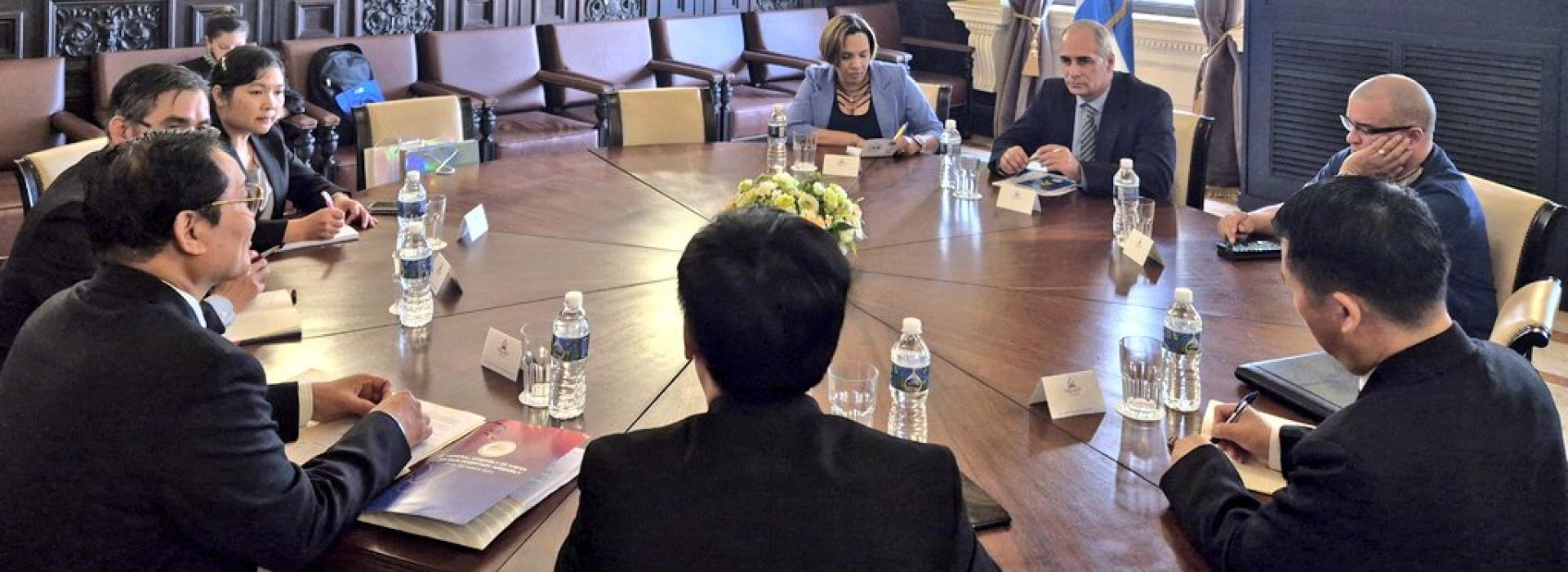 «Cuba cuenta con el cariño y la solidaridad del pueblo de Laos»