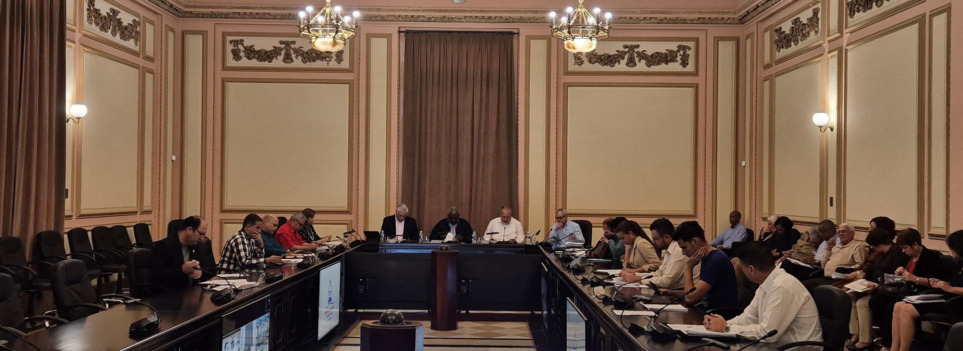 Consejo de Estado examina temas de la agenda nacional y aprueba nuevos decretos leyes