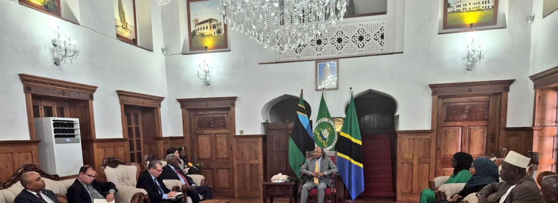Intercambió Esteban Lazo con las máximas autoridades de Zanzíbar