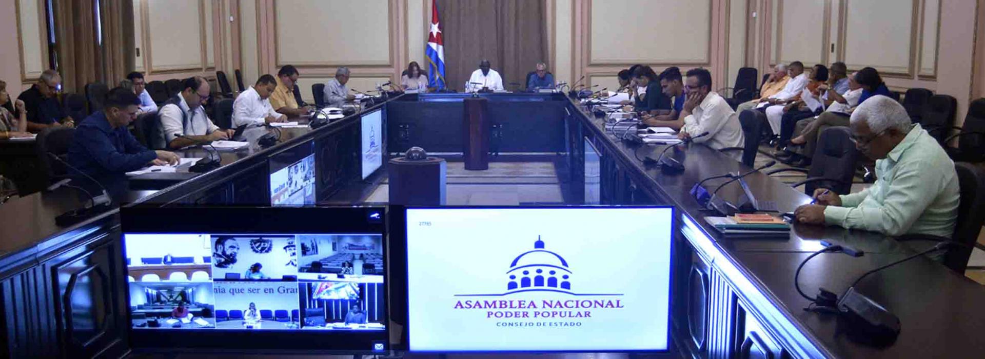 Chequeó Consejo de Estado marcha de implementación del Programa de Gobierno para corregir distorsiones y reimpulsar la economía