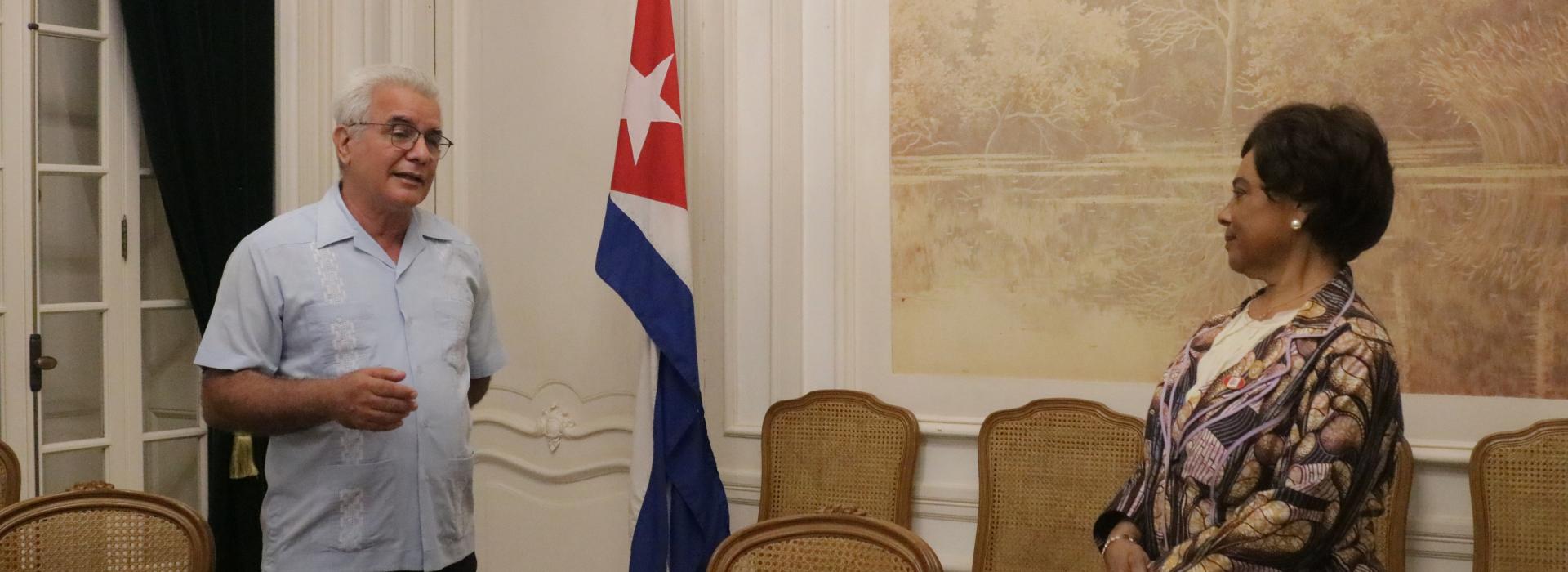 Presidenta de la Asamblea Nacional de Angola visita el Centro Fidel Castro Ruz