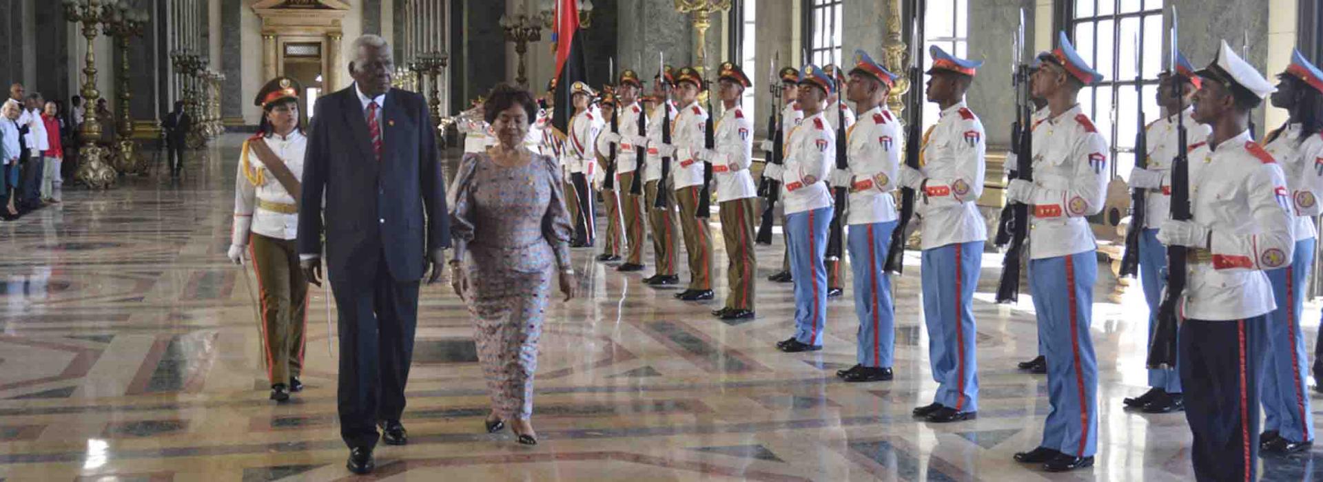 Sostienen conversaciones oficiales presidentes de las asambleas nacionales de Cuba y Angola