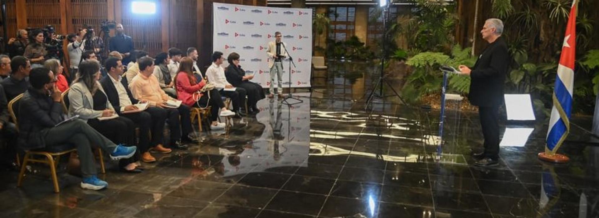 Comparecencia del Presidente de la República, ante los medios de prensa nacionales y extranjeros, en el Palacio de la Revolución