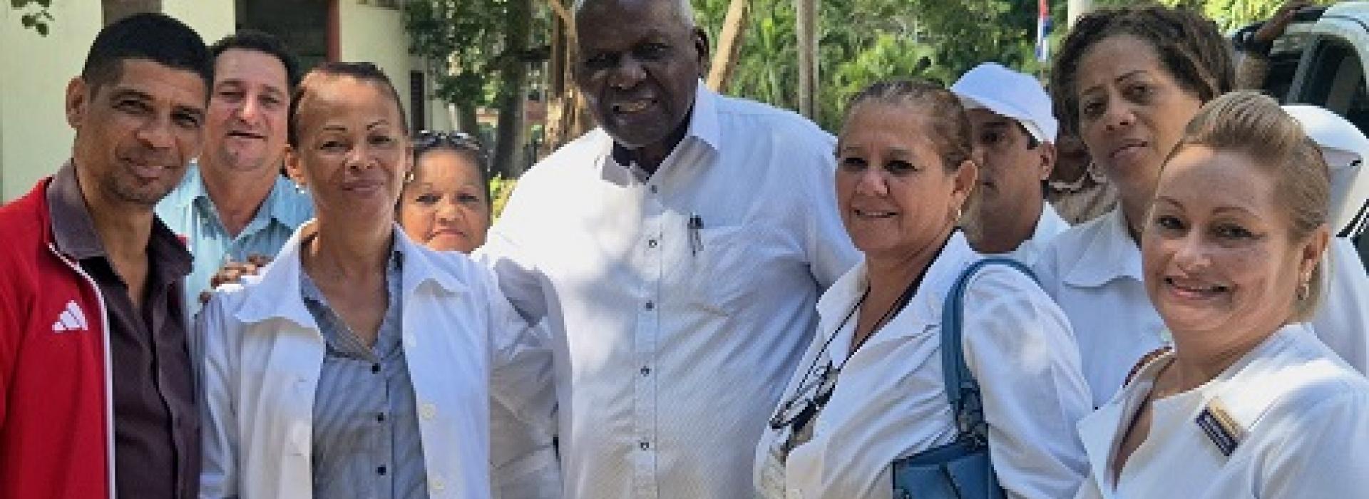 Recorrió Esteban Lazo centros de Salud Pública y de servicios sociales del municipio Arroyo Naranjo