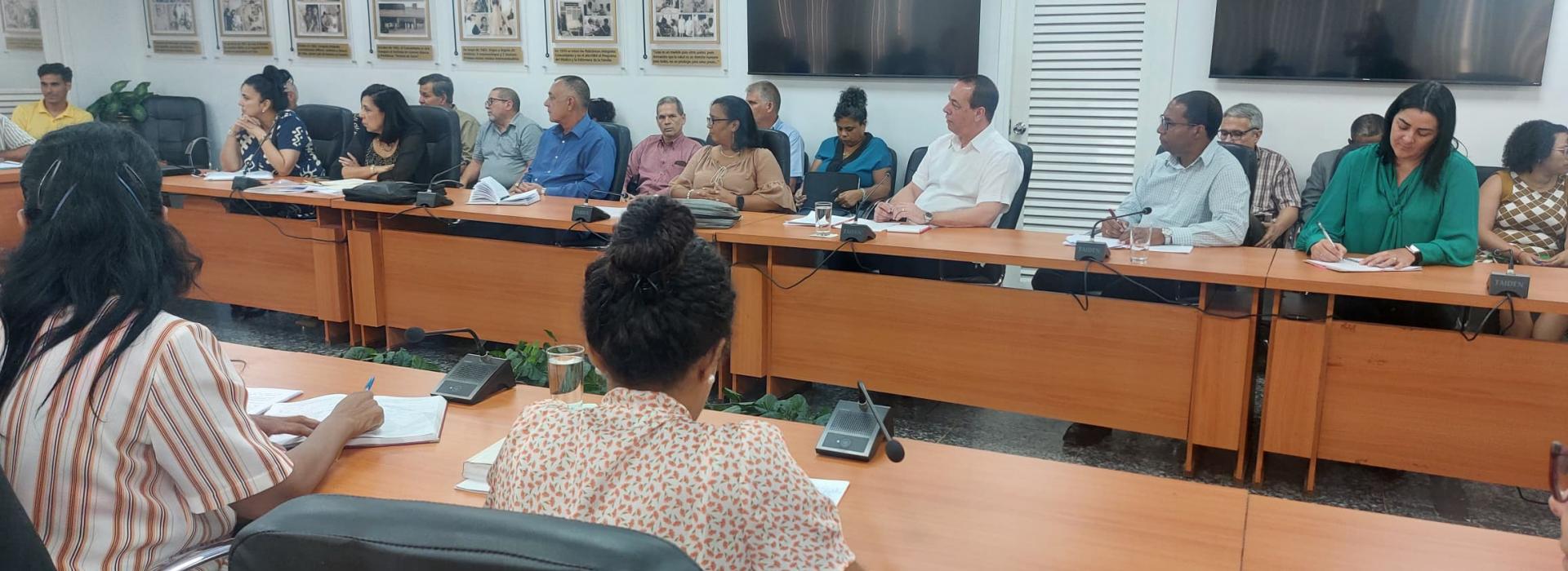Celebran Audiencia Pública Parlamentaria sobre la implementación de la Ley de Salud Pública