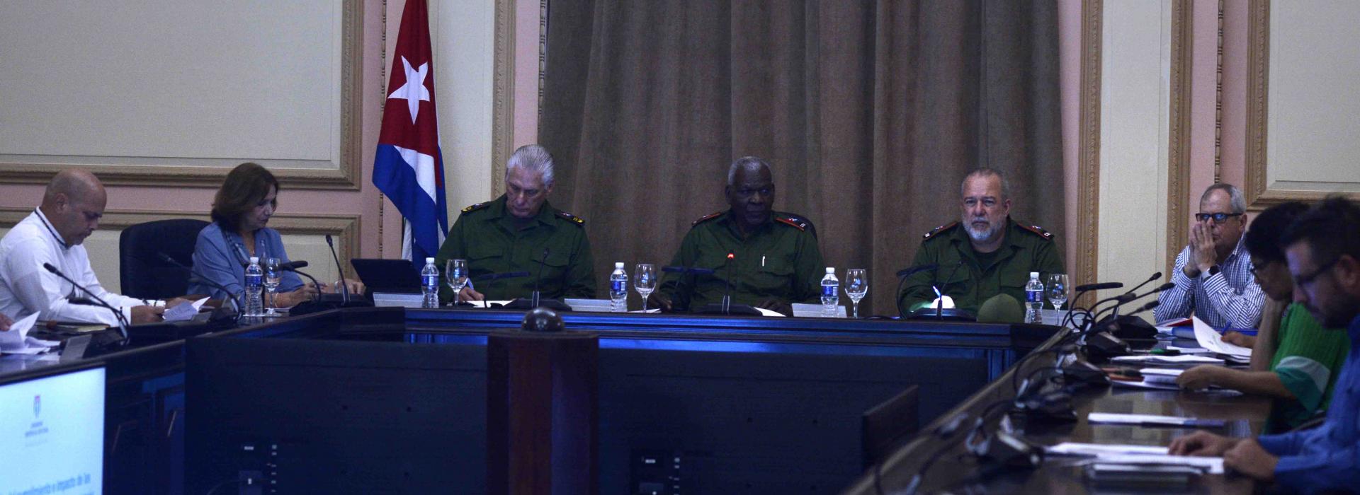 Contribuir, con el aporte de todos, a la implementación del Programa de Gobierno para corregir distorsiones y reimpulsar la economía 