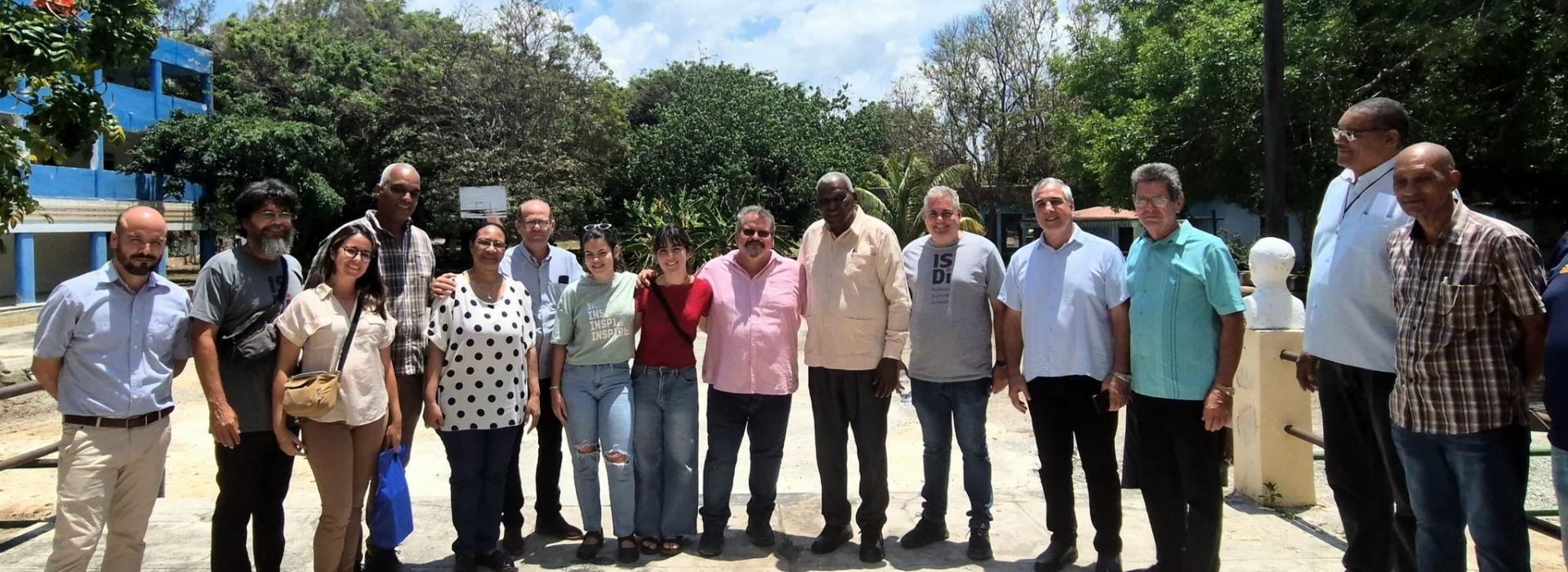 Visitó Esteban Lazo centros científicos y sociales de La Habana 