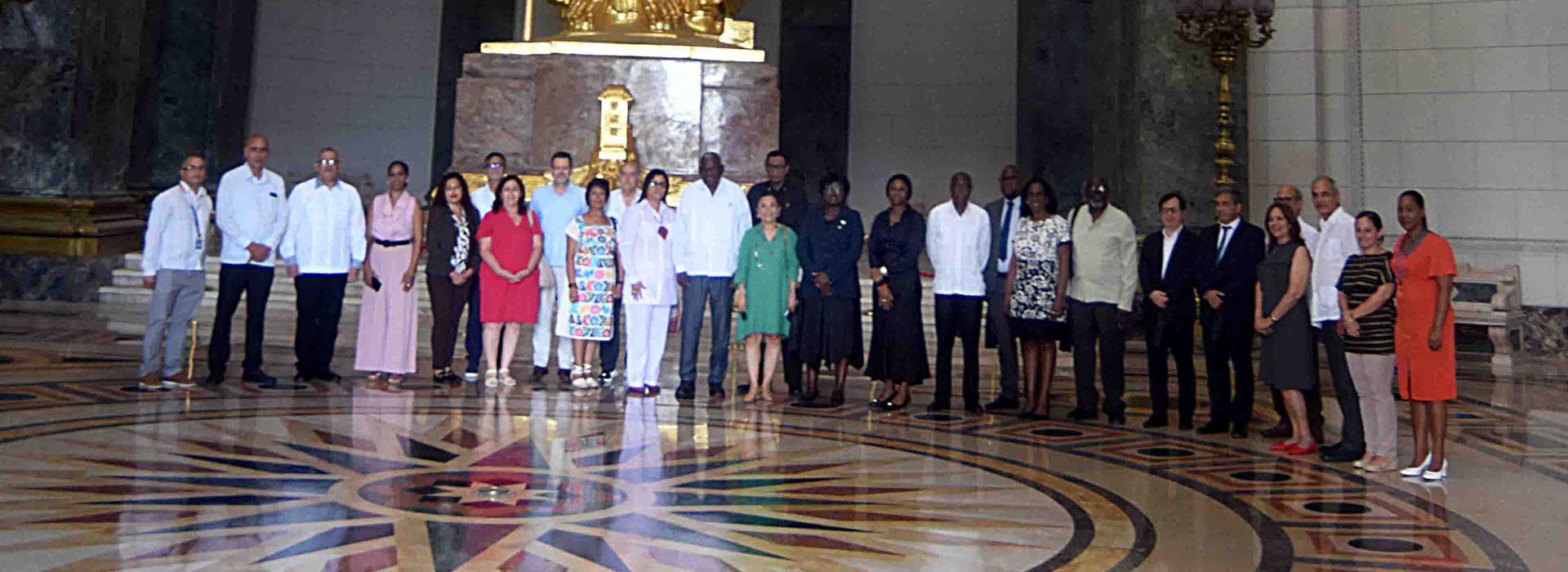 Intercambió Esteban Lazo con Cuerpo Diplomático de América Latina y el Caribe acreditado en Cuba