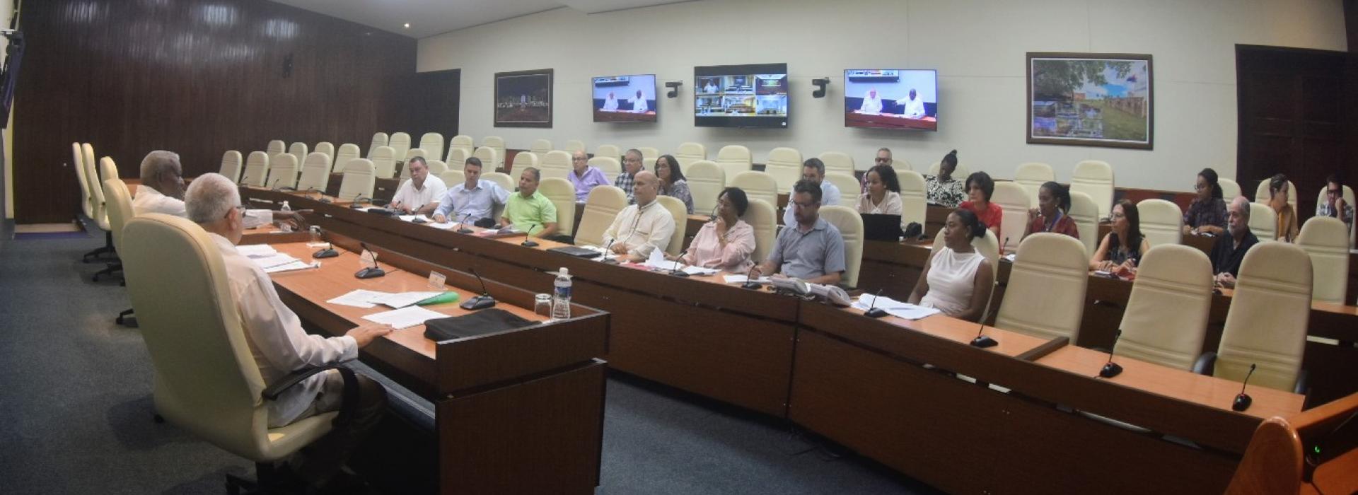 Con la aprobación de tres nuevos decretos leyes por el Consejo de Estado, continúa proceso de implementación de las transformaciones económicas y sociales 